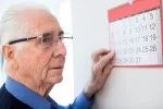 Důchodci s výplatními termíny 8. nebo 14. listopadu musí počítat s posunem výplaty kvůli víkendům.