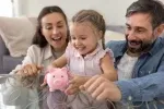 Zapojení do rozhodování o penězích dítěti pomáhá i v pozdějším věku Zapojení do rozhodování o penězích dítěti pomáhá i v pozdějším věku