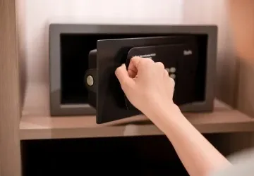 Kam s hotovostí doma, aby ji zloděj nenašel jako první?