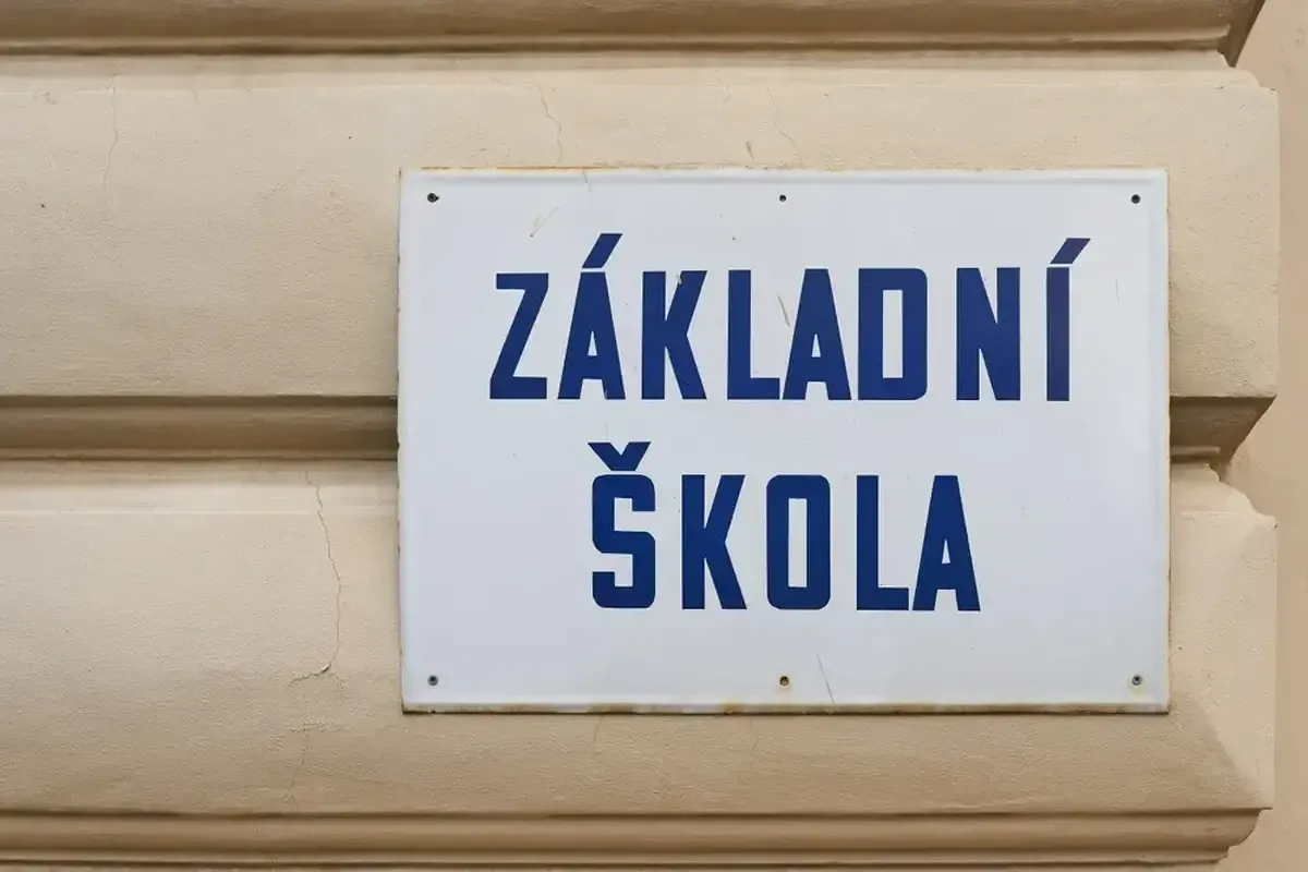 Vláda hovoří o zásadních změnách školního systému. Vláda hovoří o zásadních změnách školního systému.