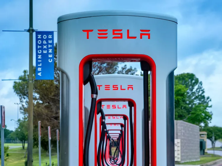 Nabíječka Supercharger od Tesly