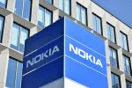 Nokia uvedla na trh tlačítkový telefon, který funguje i jako powerbanka Nokia uvedla na trh tlačítkový telefon, který funguje i jako powerbanka