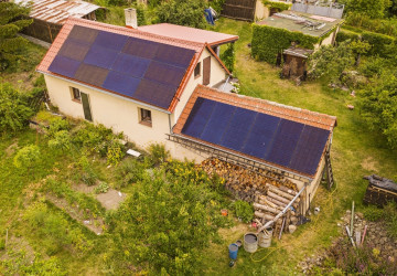 Fotovoltaické elektrárny jsou v poslední době velmi oblíbené. Fotovoltaické elektrárny jsou v poslední době velmi oblíbené.
