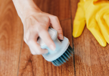 Zničené parkety zase prokouknou Zničené parkety zase prokouknou