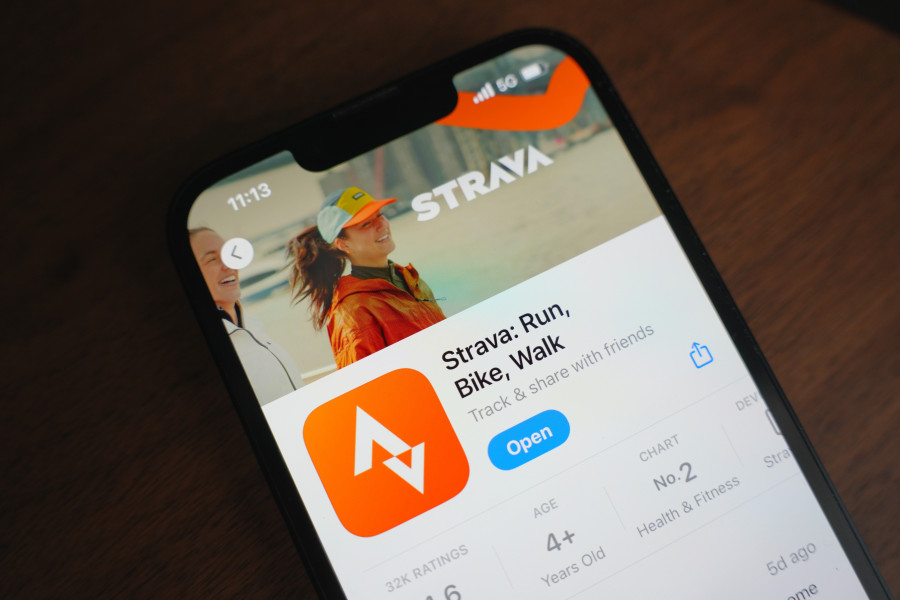 Jednou z nejoblíbenějších fitness aplikací je Strava. V základní verzi je zdarma a nabízí plnohodnotné měření vašich tréninků.