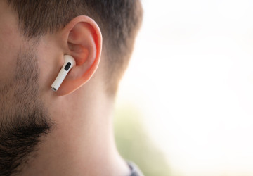 Sluchátka mohou poškozovat váš sluch