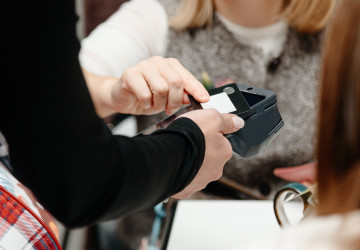 Máte účet u těchto bank? Od příštího měsíce se mění sazebník