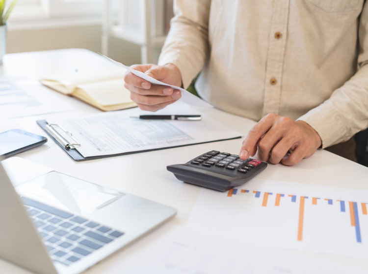 Zálohy na zdravotní a sociální pojištění pro OSVČ dramaticky rostou. Zálohy na zdravotní a sociální pojištění pro OSVČ dramaticky rostou.