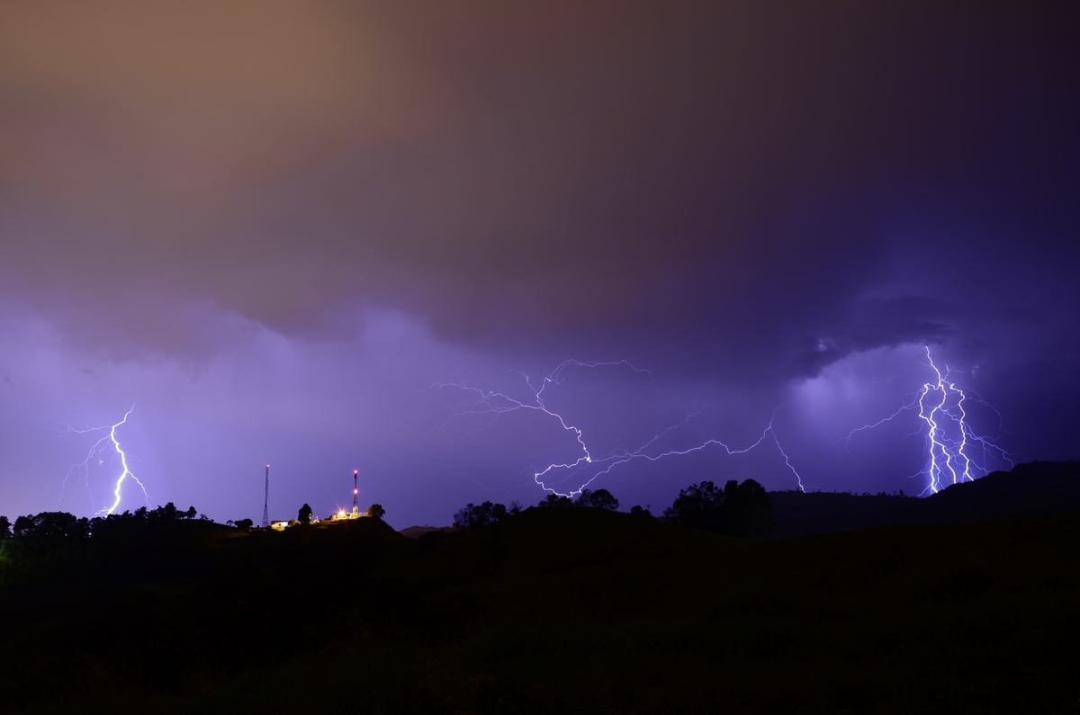 Česko zasáhnou silné bouřky