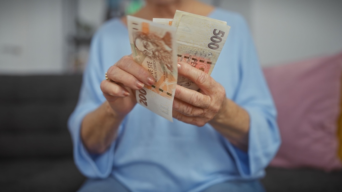 Kolik měsíčně odkládat na penzijní spoření?