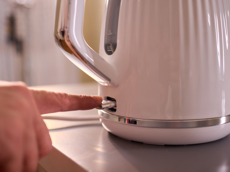 Opakované vaření stejné vody ve varné konvici může způsobit problémy