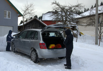 Parkování v garáži je pro auto bezpečnější než venku, ale i tak je potřeba věnovat mu péči.