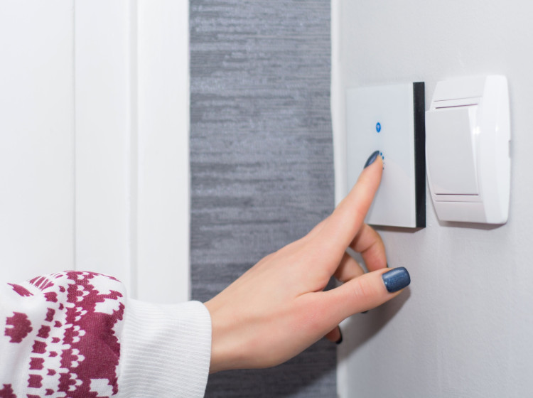 Ušetří vám chytrý zásuvkový vypínač peníze? Ušetří vám chytrý zásuvkový vypínač peníze?