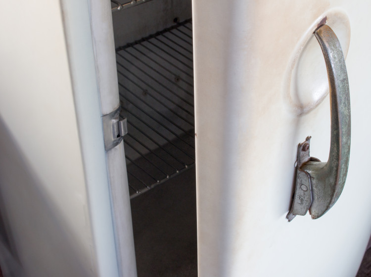 Tato součástka ukrývá důvod, proč vám chladnička hučí