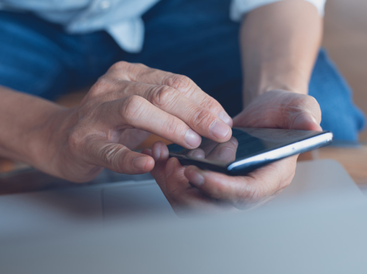 Mobilní telefony disponují funkcí, která může zachránit život. 
