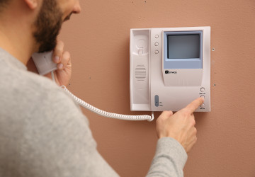 Než vejdete dovnitř, hraje roli víc věcí, než by se zdálo Než vejdete dovnitř, hraje roli víc věcí, než by se zdálo