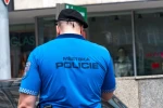 Praha hledá lidi s maturitou, kteří chtějí obléknout uniformu strážníka