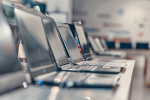 Stát běžně nabízí lidem elektroniku za příznivou cenu. Stát běžně nabízí lidem elektroniku za příznivou cenu.