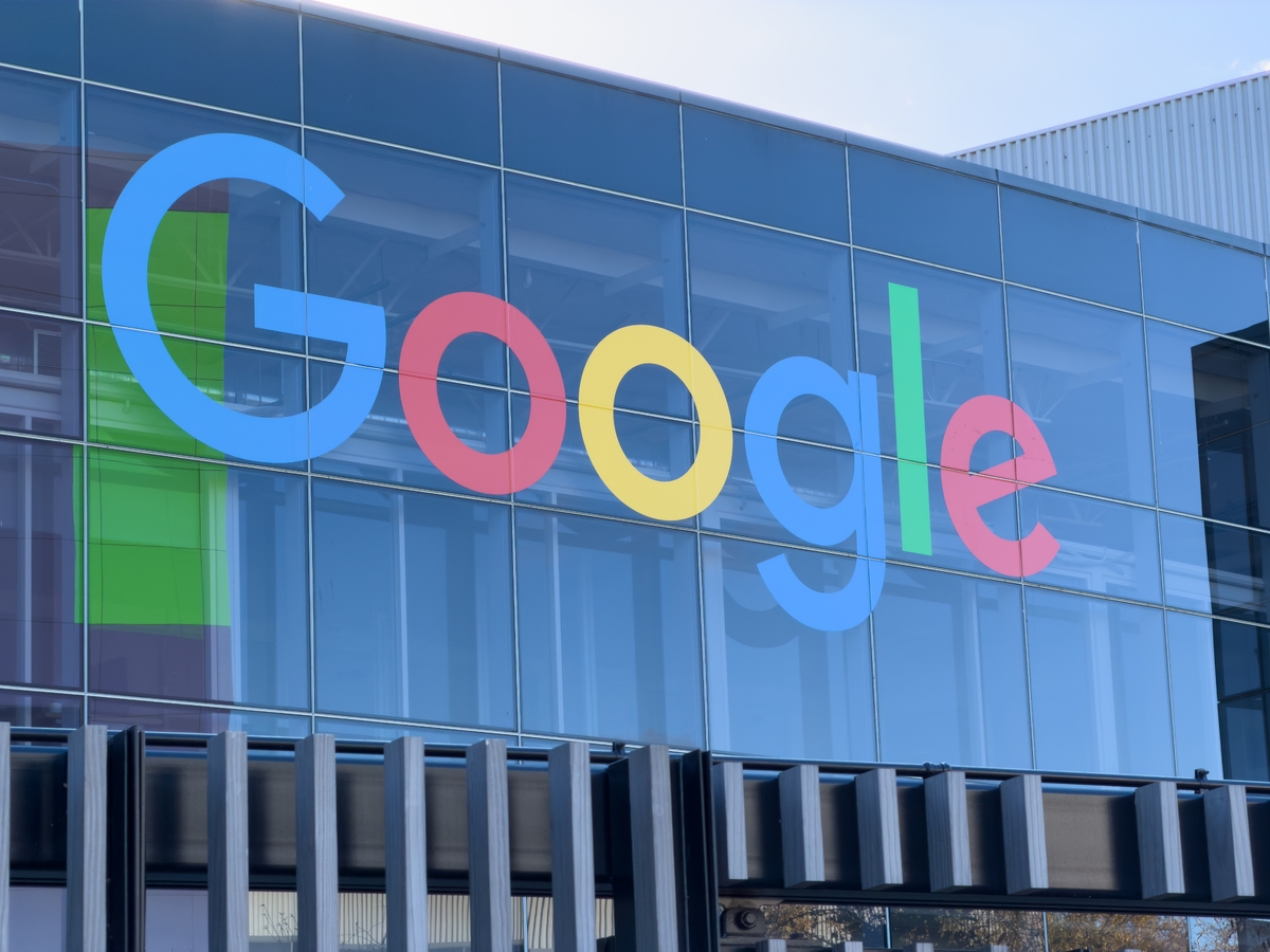 Google přichází s ochranou, která falešný hovor odhalí automaticky