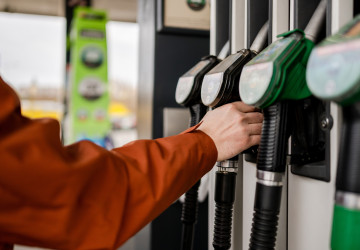 Od dubna je na českých čerpacích stanicích jiná nafta. Řidičům může způsobit potíže při startování