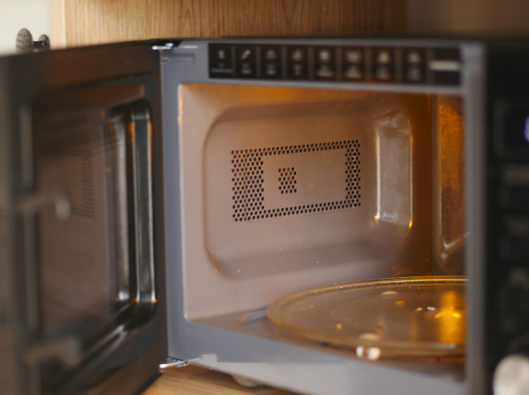 Ne všechno jídlo se hodí na ohřev do mikrovlnky