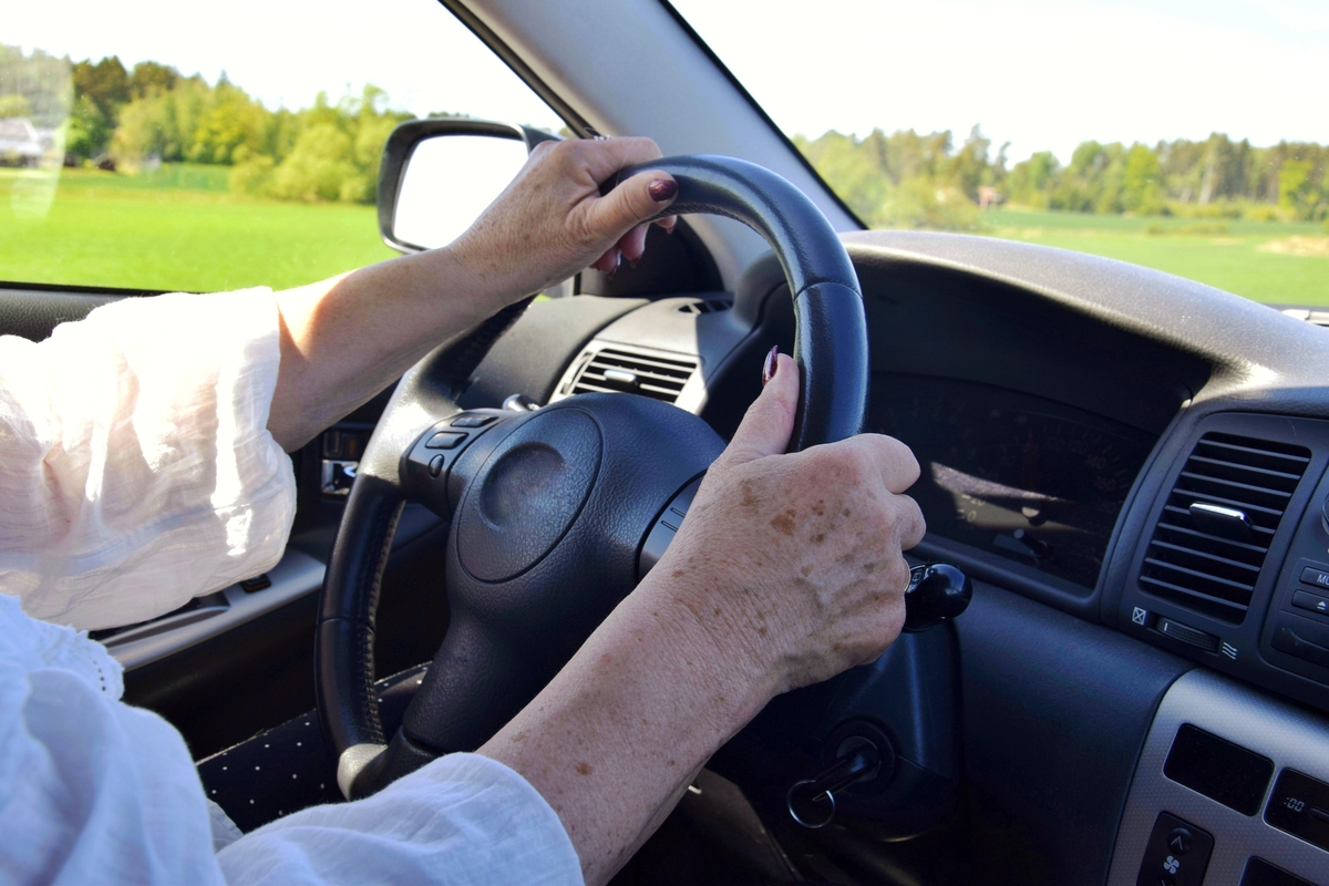 Mnoho seniorů netuší, že kromě důchodu mohou získat i další finanční podporu.
