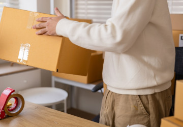 Objednávat balíky z Asie bude již brzy méně výhodné. 