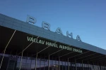 Na pražském letišti přistál luxusní tryskáč. Na pražském letišti přistál luxusní tryskáč.