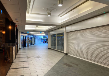 Na Velikonoční pondělí bude většina obchodů uzavřena. Na Velikonoční pondělí bude většina obchodů uzavřena.