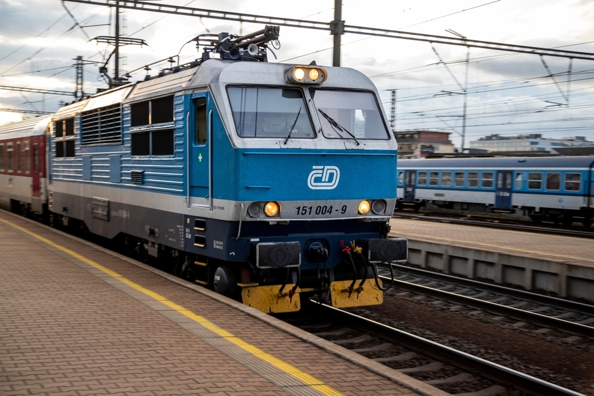 České dráhy lákají zaměstnance na náborový příspěvek ve výši až 100 000 Kč