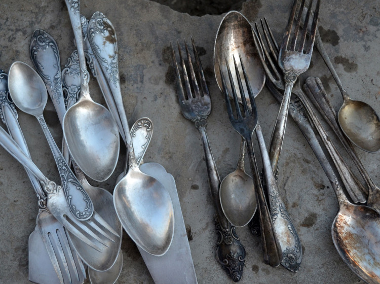 Jak odstranit rez z příborů Jak odstranit rez z příborů