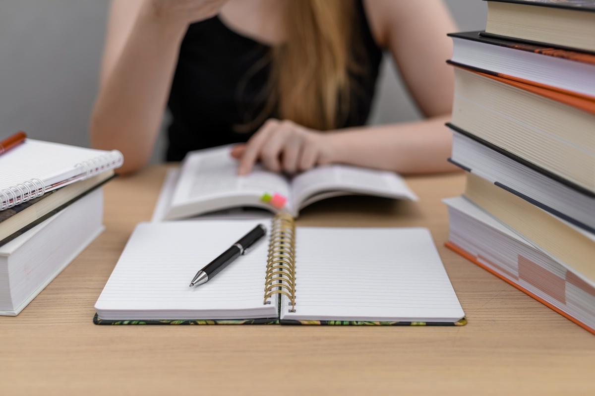 Mají děti hned po maturitě přispívat rodičům na nájem?