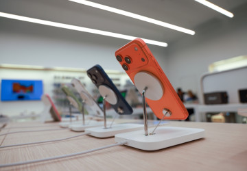 iPhonu 17 přibyde konkurence. iPhonu 17 přibyde konkurence.