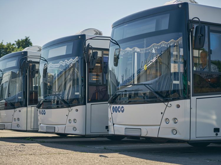 Zakázku na nákup elektrických autobusů vyhrála v Davosu nafta