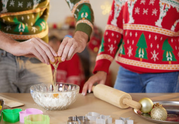 Pečení cukroví k Vánocům neodmyslitelně patří. Pečení cukroví k Vánocům neodmyslitelně patří.