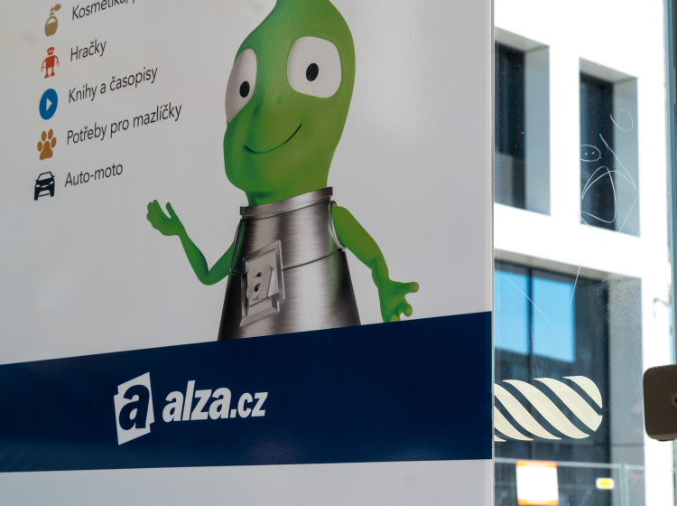 Alza v Black Friday zlevnila nejprodávanější airfryer.