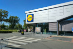 Lidl rekonstruuje své prodejny a zkouší novou cenovou strategii. Lidl rekonstruuje své prodejny a zkouší novou cenovou strategii.