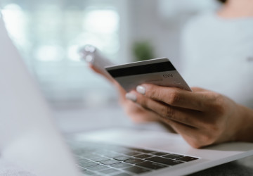 Jak poznat, zda e-shop maskuje asijské zboží za české výrobky