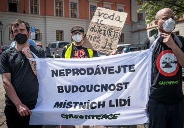Protest Greenpeace proti dolu Turów v roce 2021