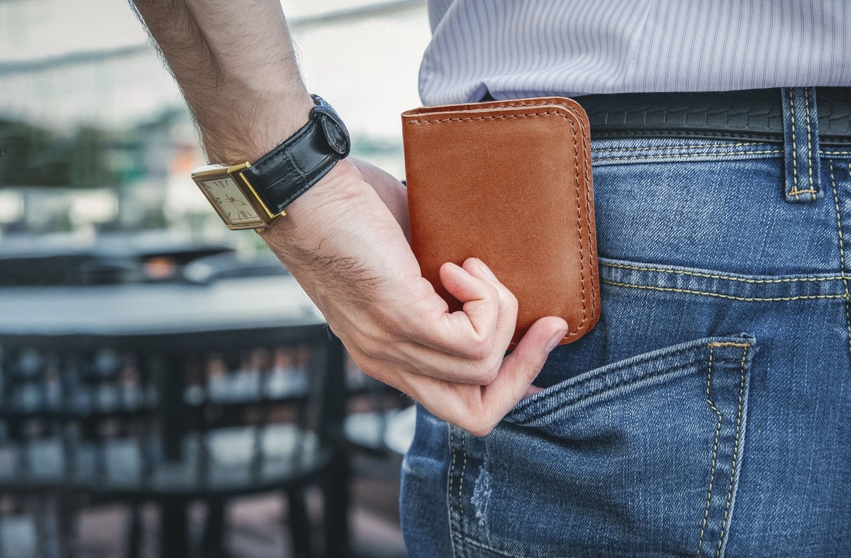 Občanský průkaz může být zneužit, i když ho máte uložený v peněžence. Občanský průkaz může být zneužit, i když ho máte uložený v peněžence.