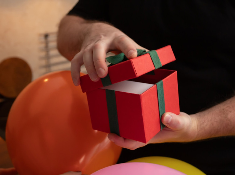 Co koupit muži, který má všechno?