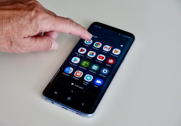 Už při prvním spuštění telefonu mohou být aktivní nastavení, která automaticky povolují sběr dat.