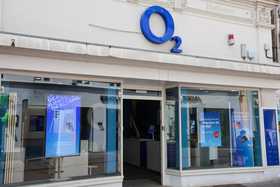 Nejlevnější tarif od O2 vyjde téměř dvojnásobně dráž než základní připojení z těchto komunitních služeb.