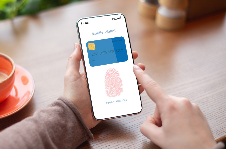 Pokud si nastavíte potvrzení platby s pomocí otisku prstů nebo Face ID, snížíte riziko zneužití vašeho účtu nebo platební karty v mobilu.
