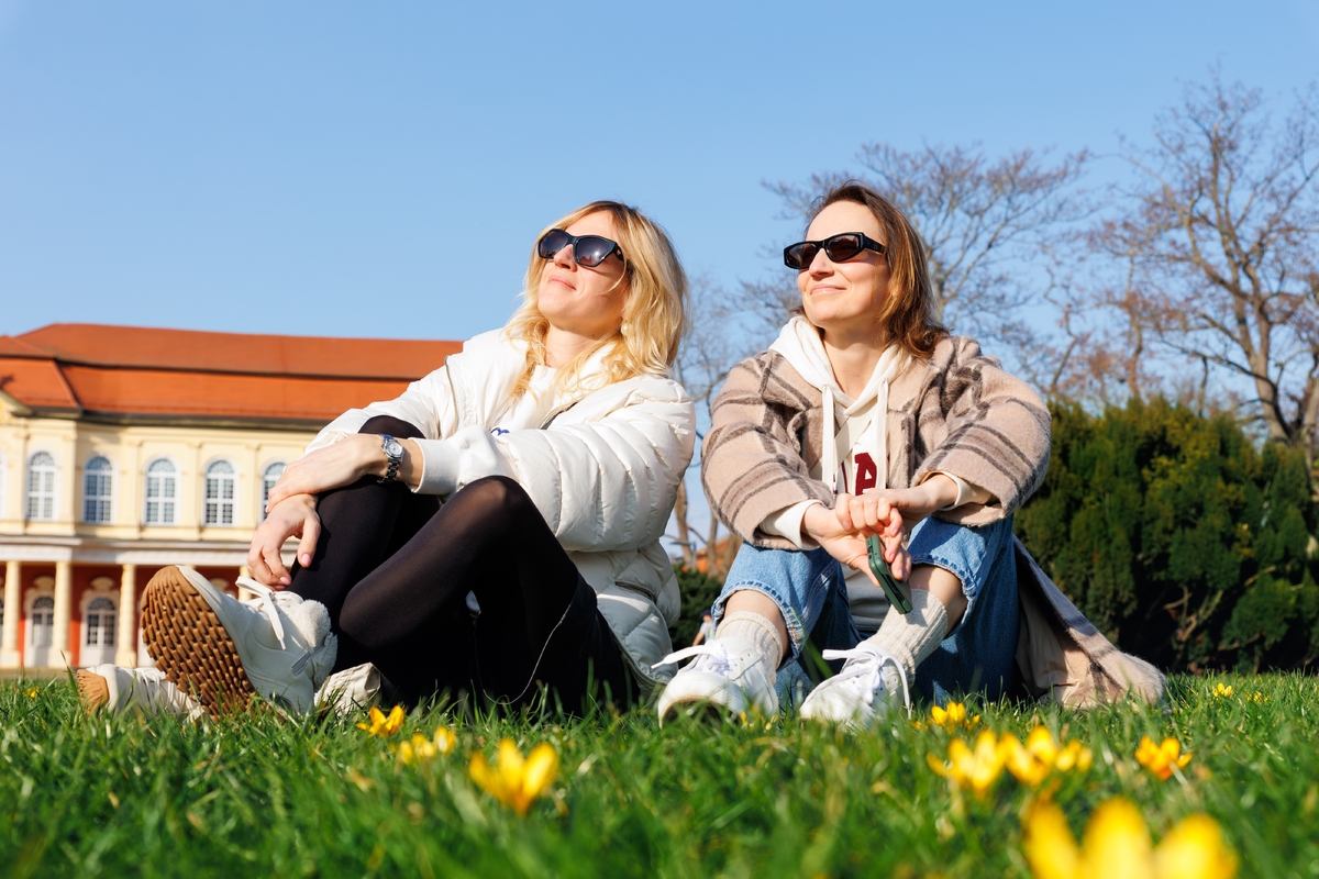 Česko čeká slunečný obrat: Víkend přinese teploty jako na jihu Evropy. Víme, kde bude nebe celé dny bez mráčku