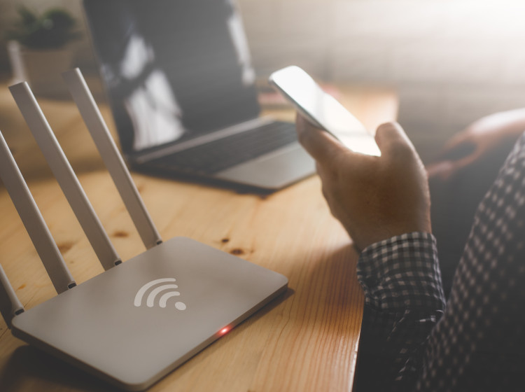 Pomalý internet nemusí znamenat náklady navíc, vyřešit lze rychle a efektivně.