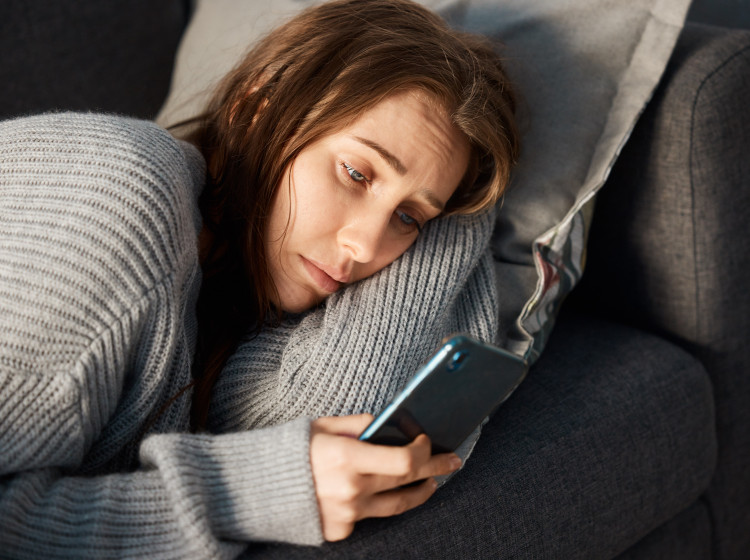  Nebezpečí v podobě sofistikovaných podvodů dnes na internetu číhá na každém rohu. Buďte v on-line světě obezřetní.
