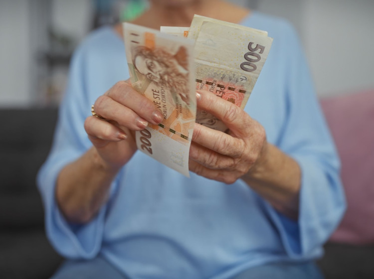 Kolik v hotovosti by měli mít doma senioři? Kolik v hotovosti by měli mít doma senioři?