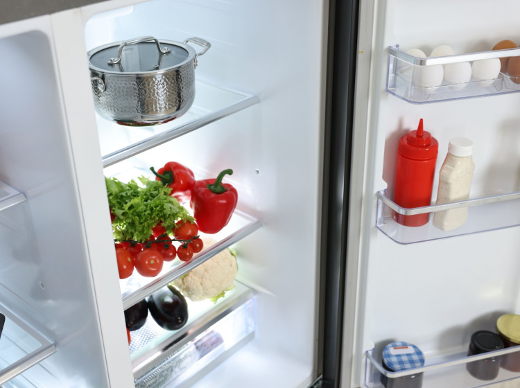 Americká lednice poskytuje mnohem více prostoru. 