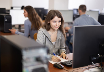 Vláda schválila daňové zvýhodnění pro studenty